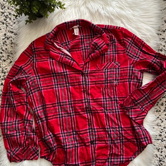 ⭐️ Victoria’s Secret Flannel Top - Picture 6 of 7